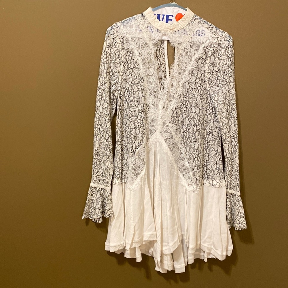 White summer long sleeved dress